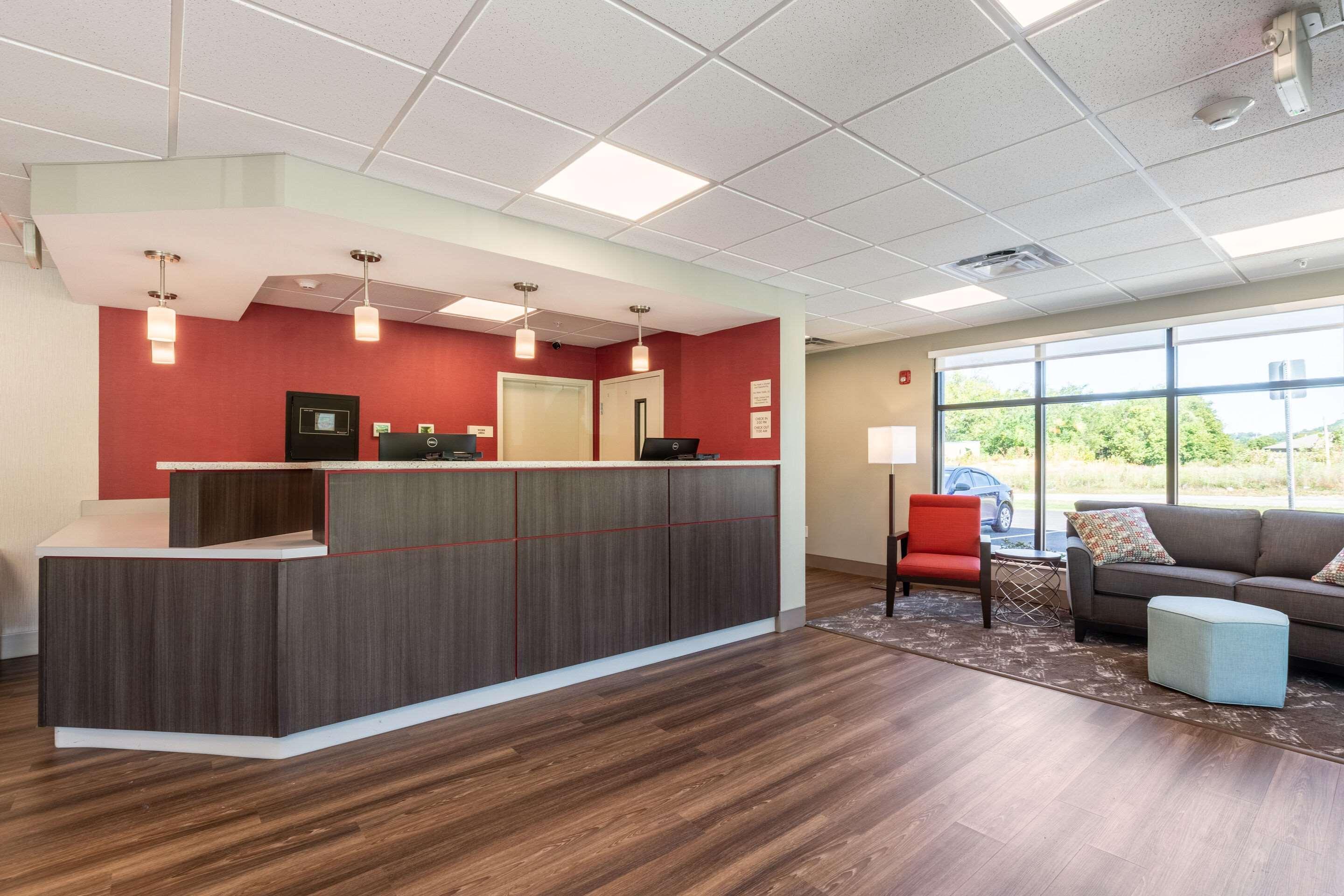 Lodge Econo Dayton